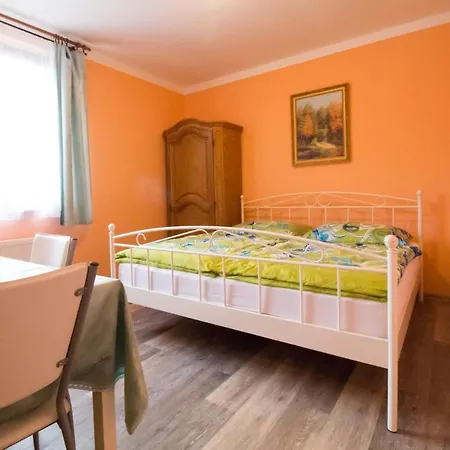 بيت ضيافة Jezdecke Centrum Kocik 3*